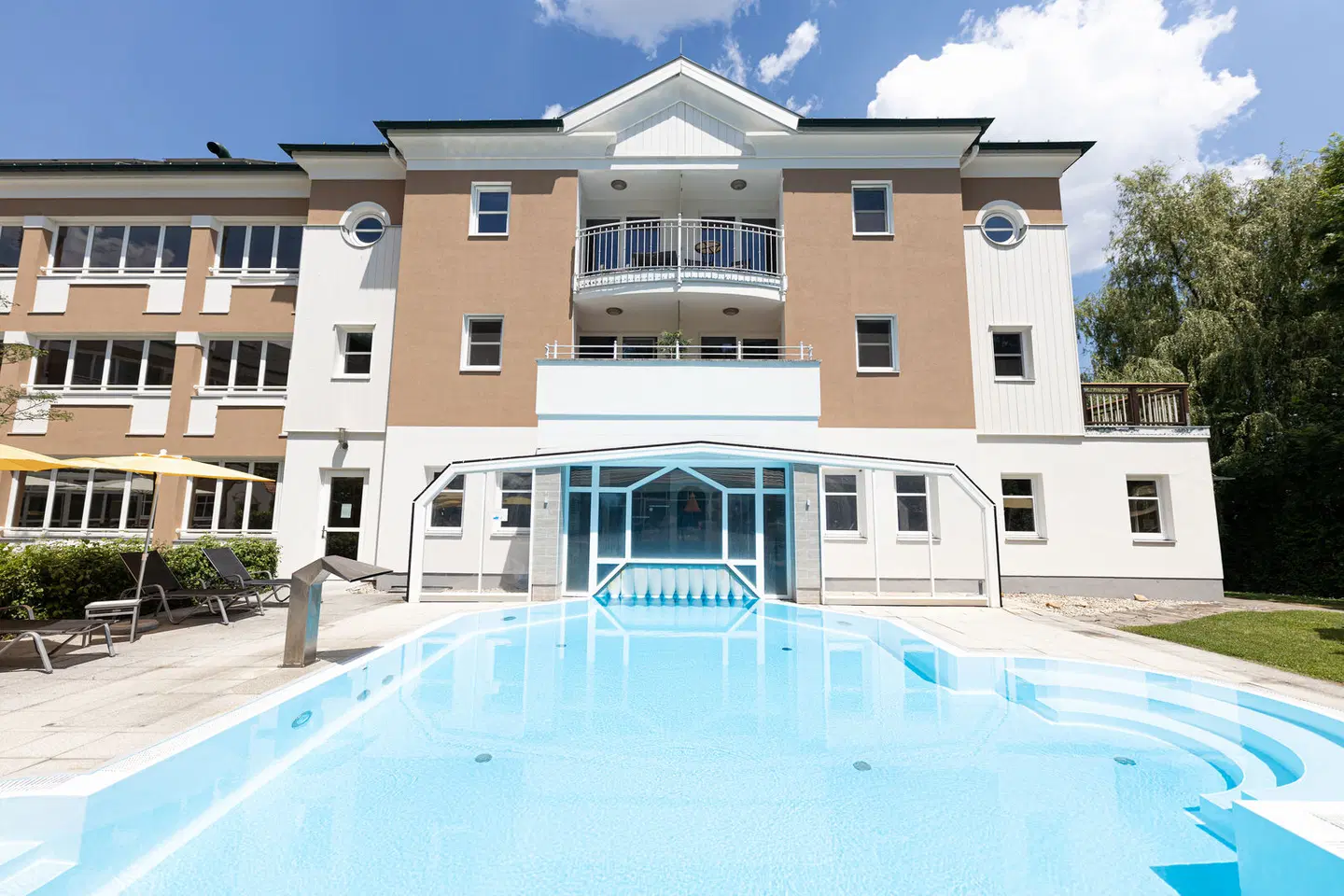 Hotel TraumVogel OUTDOOR_POOL