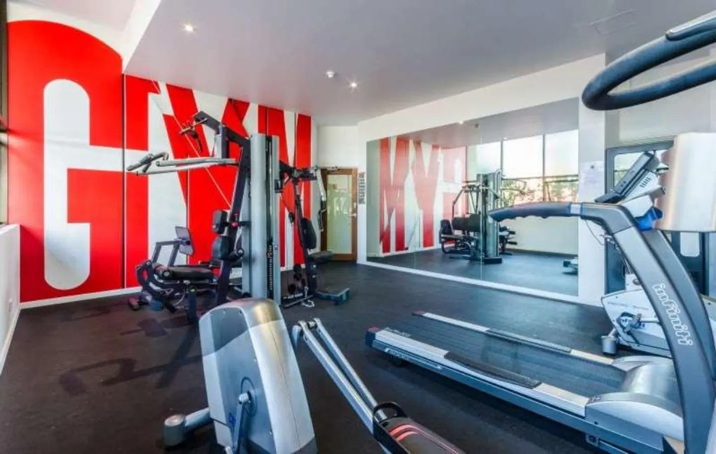 Central Hillcrest Apartments SPORTS_AND_LEISURE