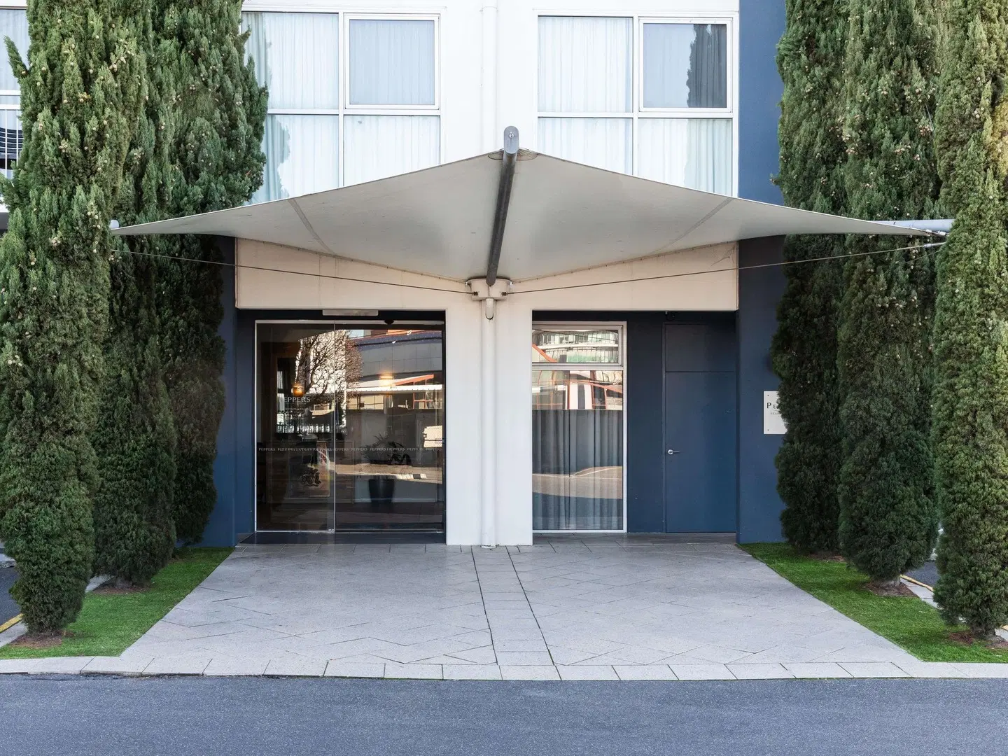 Peppers Seaport Hotel EXTERIOR