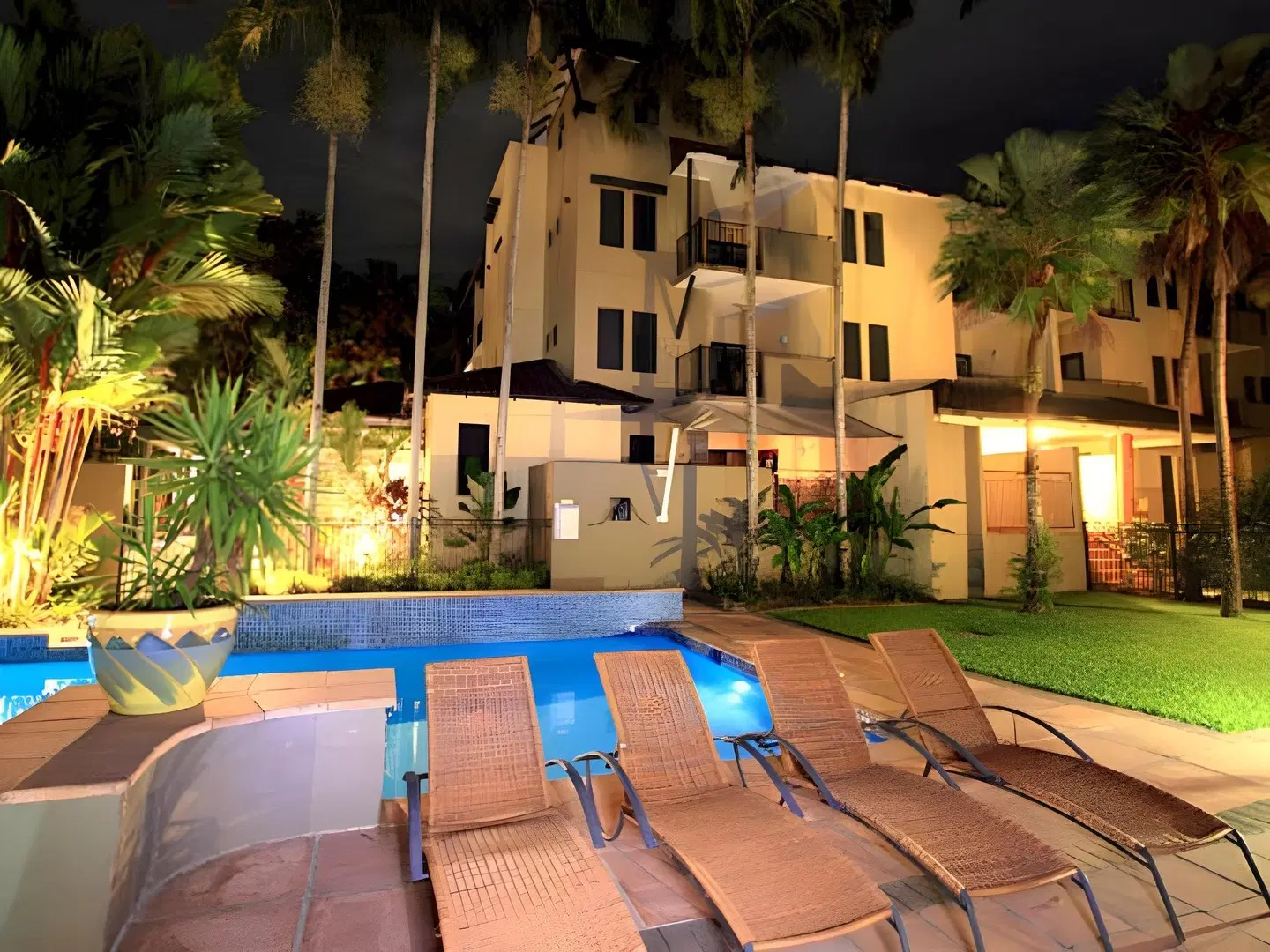 Reef Club Resort EXTERIOR