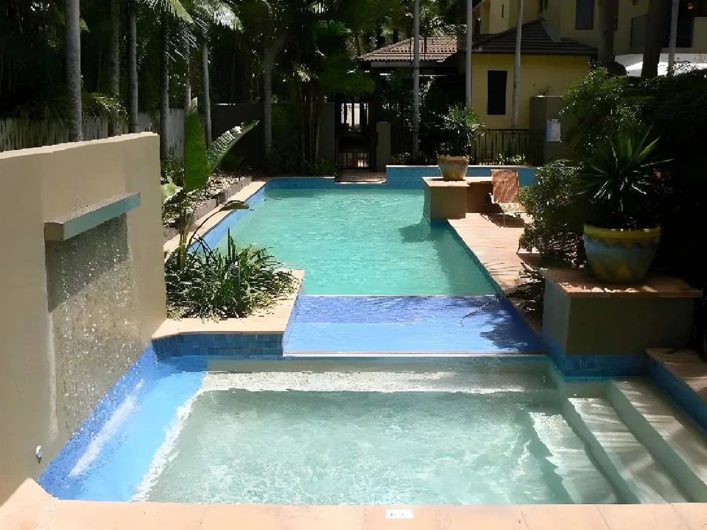 Reef Club Resort EXTERIOR