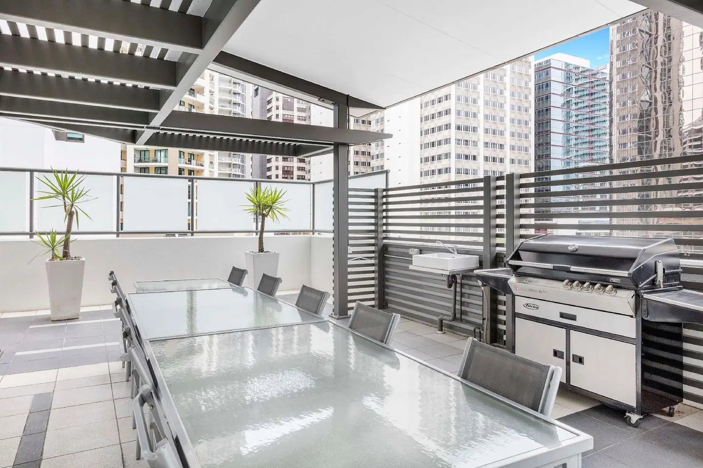 Oaks Brisbane on Margaret Suites HEALTH_BEAUTY