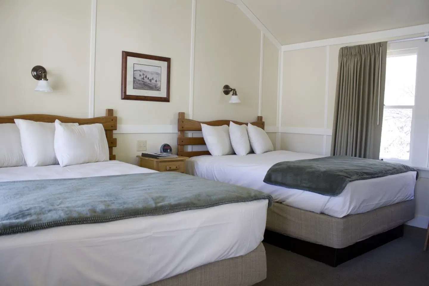 Mammoth Hot Springs Hotel & Cabins ROOM_EXAMPLE