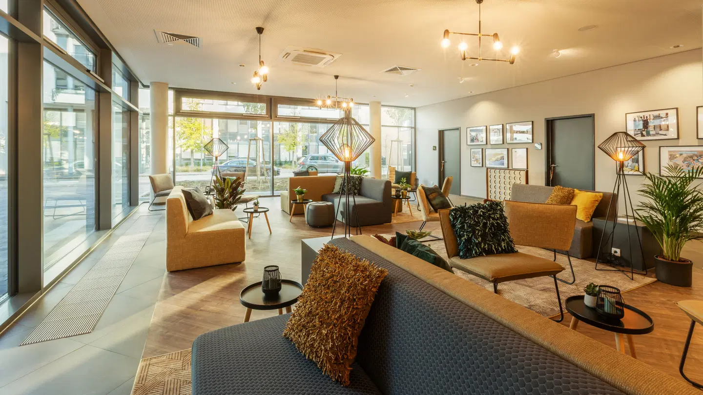 Holiday Inn - the niu, Mesh Stuttgart Messe by IHG LOUNGE_LOBBY