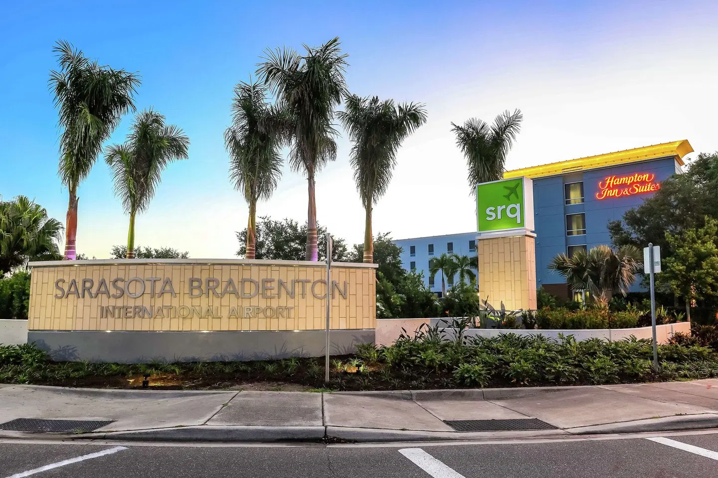 Hampton Inn & Suites Sarasota/Bradenton-Airport EXTERIOR