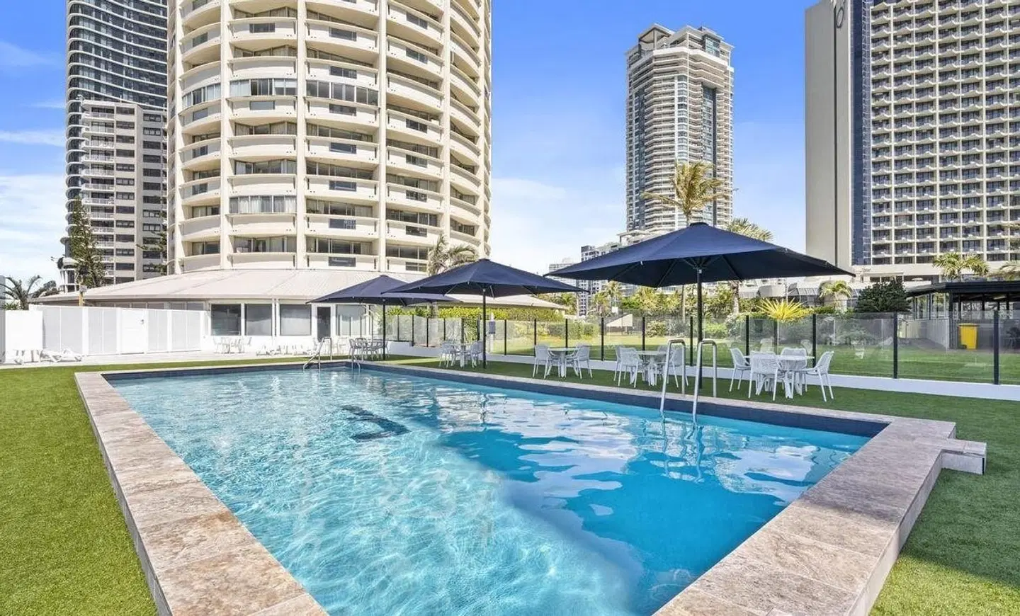 Focus Apartments OUTDOOR_POOL