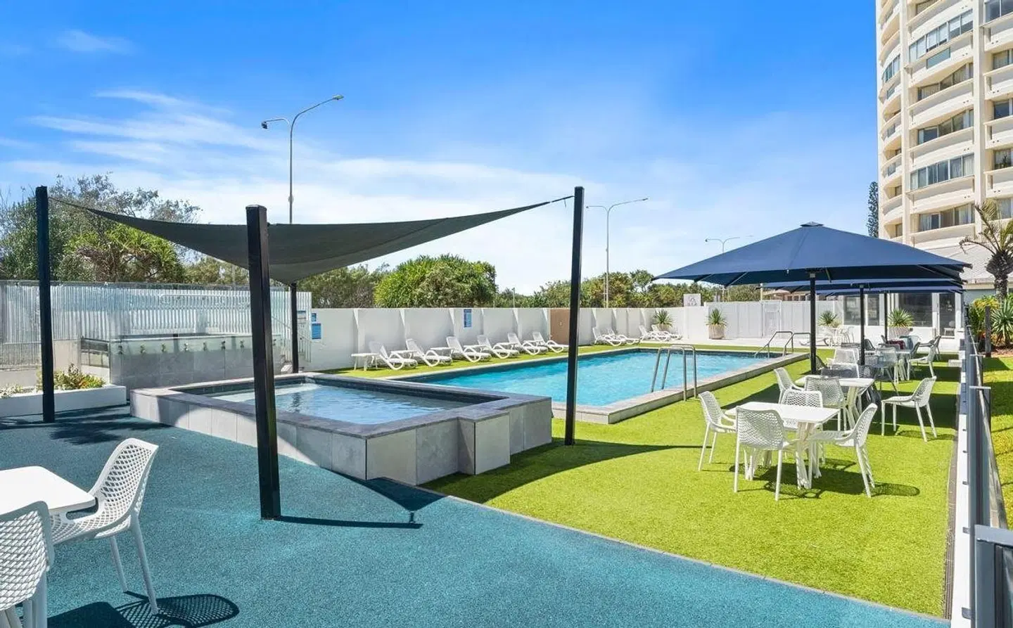 Focus Apartments OUTDOOR_POOL