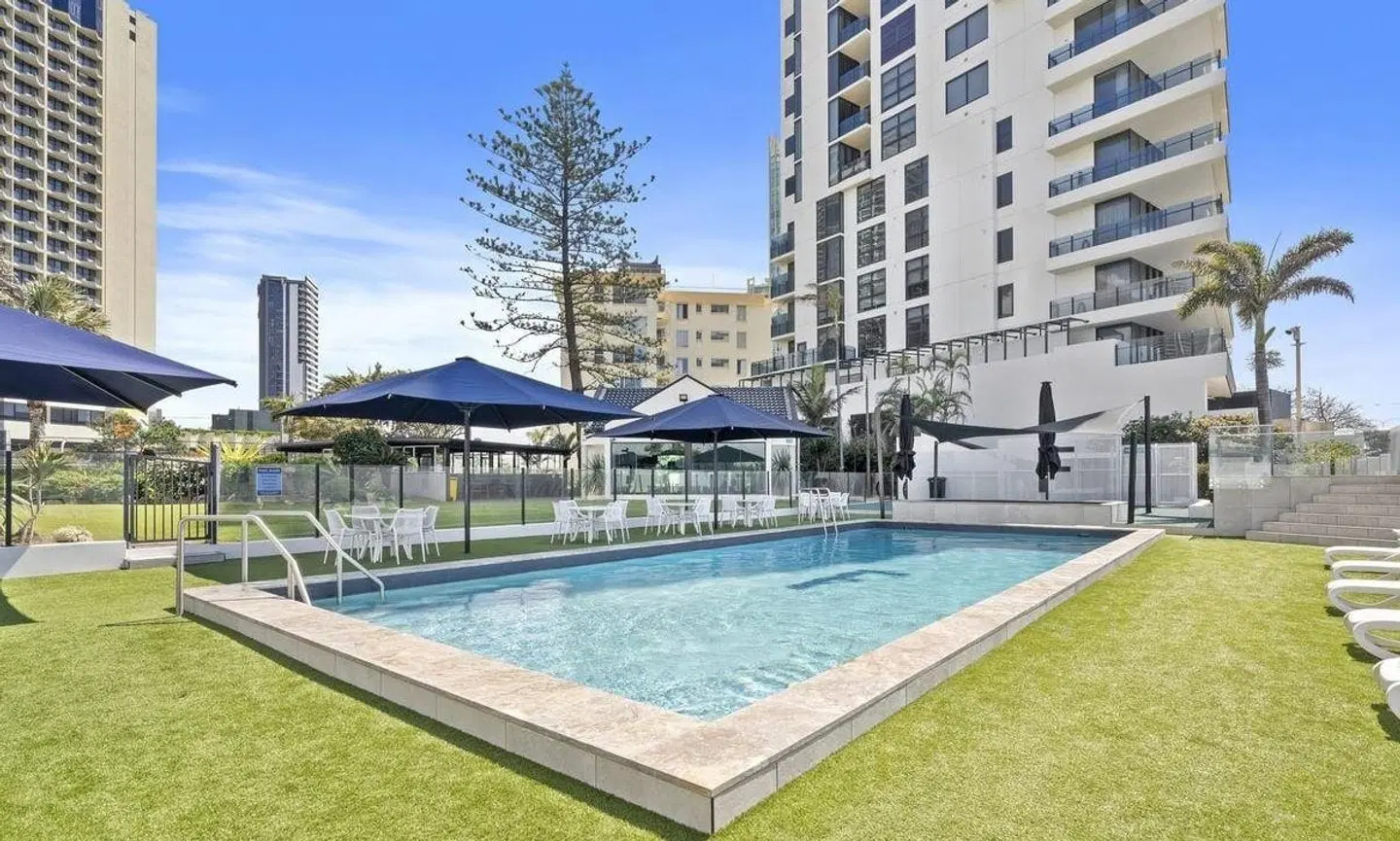 Focus Apartments OUTDOOR_POOL