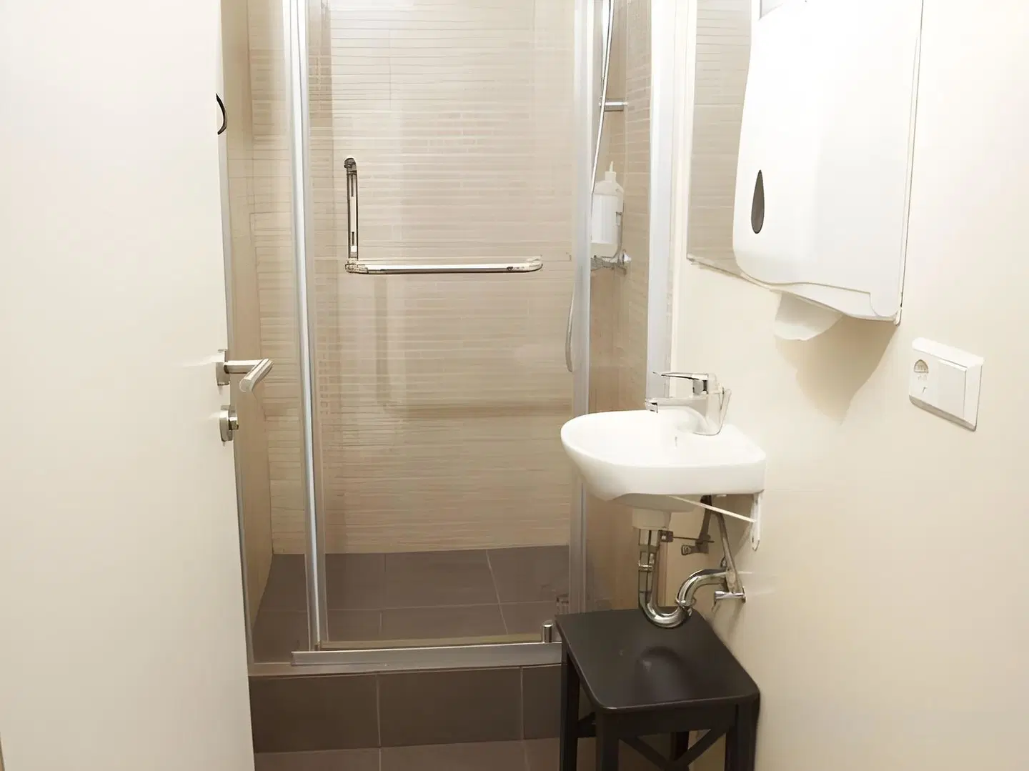 Lyngás Guesthouse Badezimmer