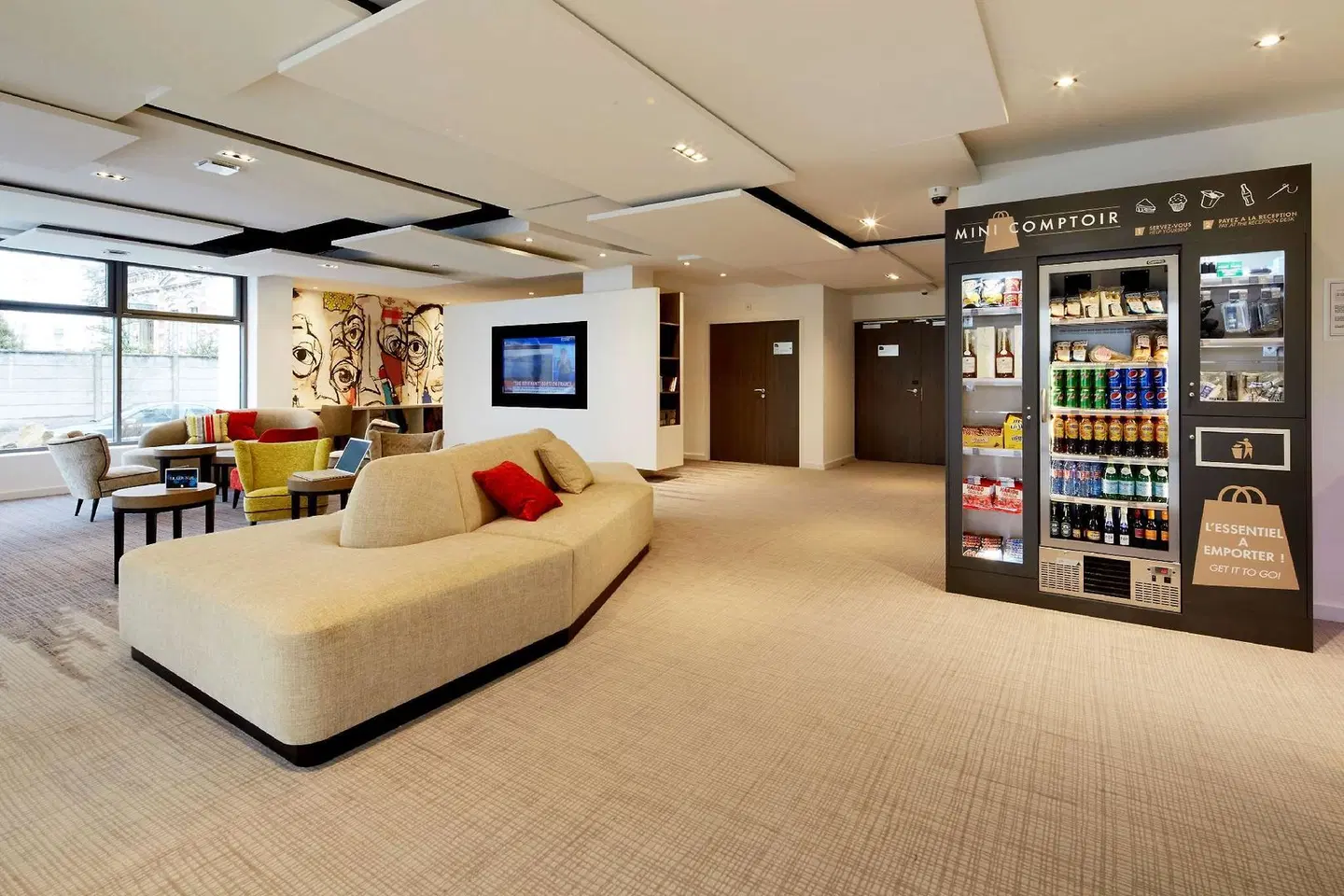 Kyriad TROYES CENTRE LOUNGE_LOBBY
