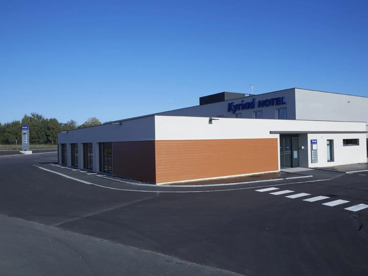 Kyriad Angers Ouest Beaucouzé EXTERIOR
