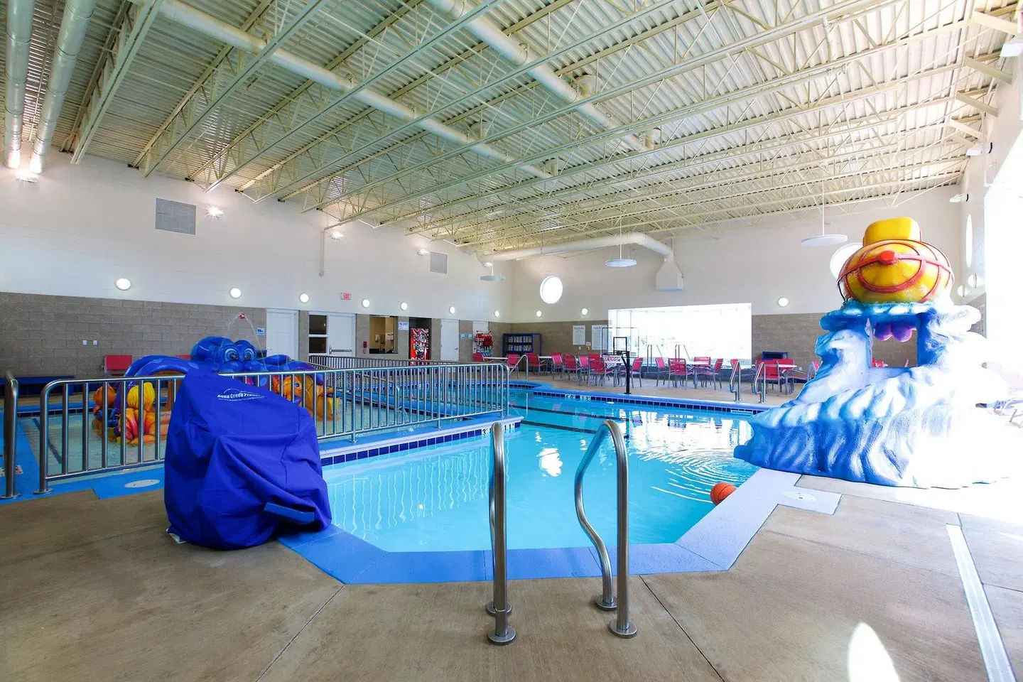 Holiday Inn Express Fargo SW - I-94 Medical Center by IHG Hallenbad