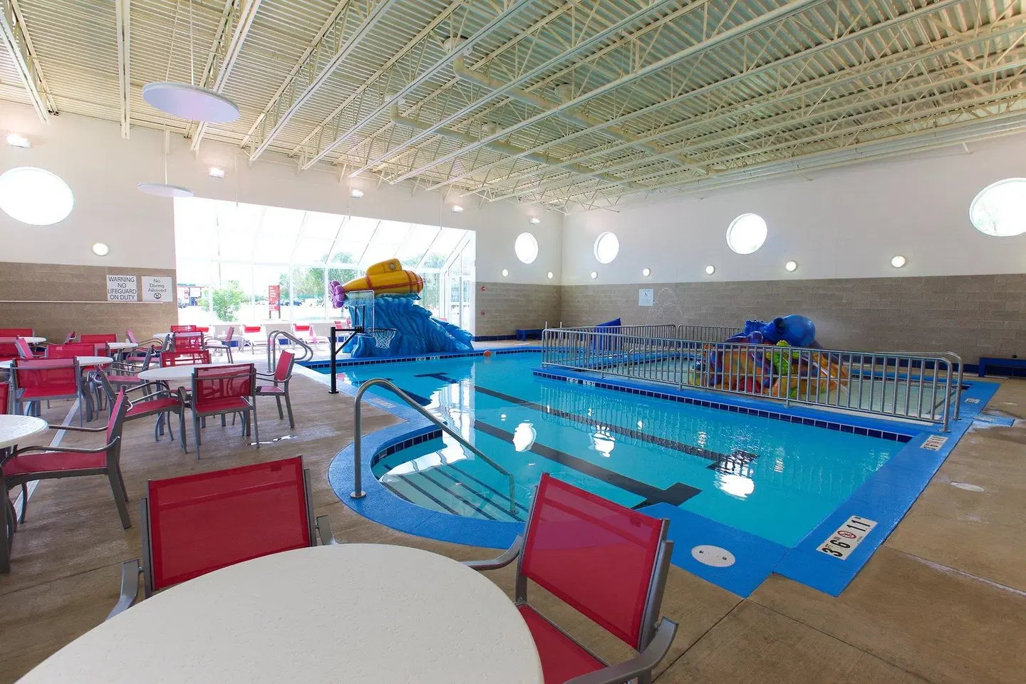 Holiday Inn Express Fargo SW - I-94 Medical Center by IHG Hallenbad