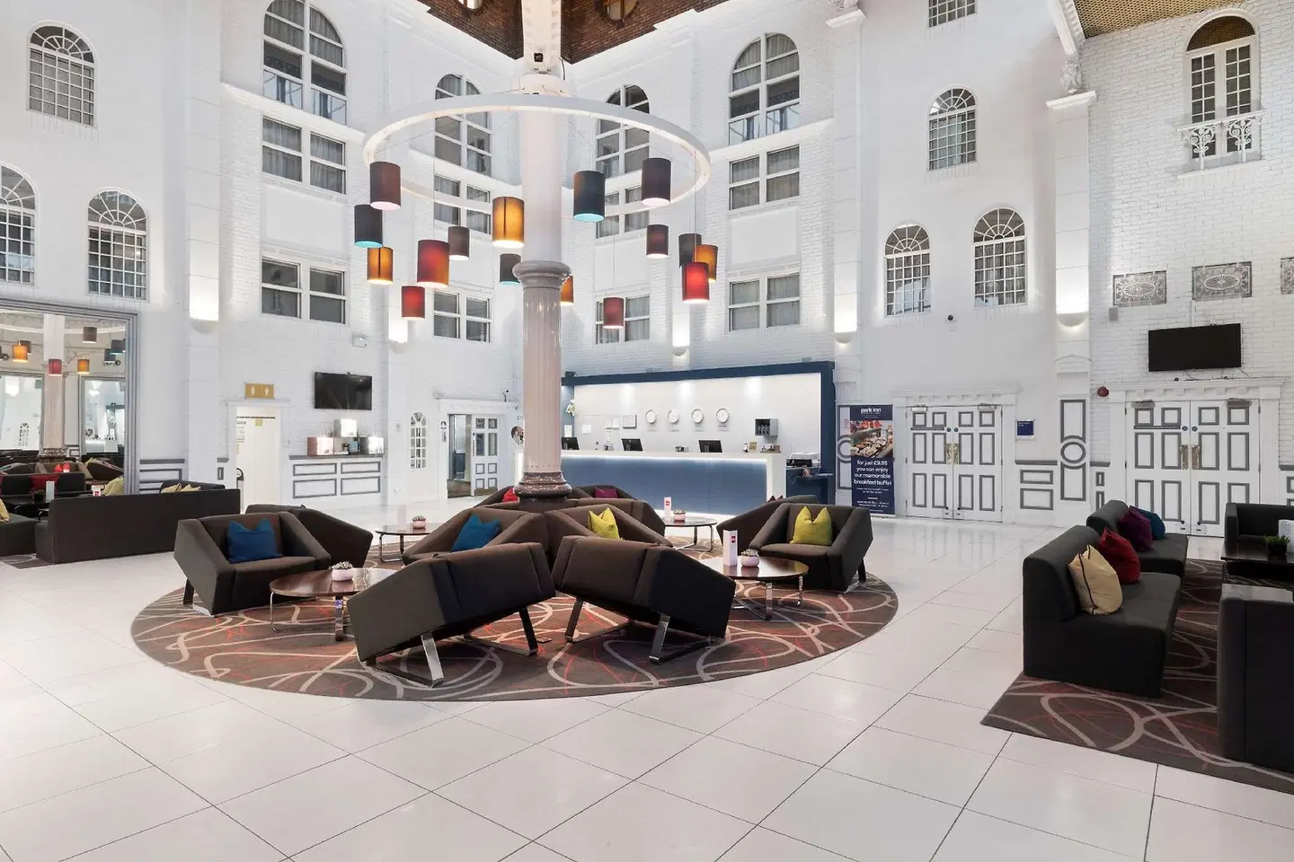 Park Inn by Radisson Cardiff City Centre LOUNGE_LOBBY