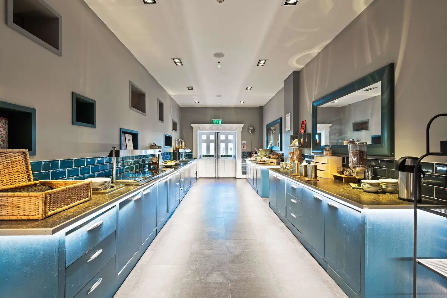 Park Inn by Radisson Cardiff City Centre LOUNGE_LOBBY