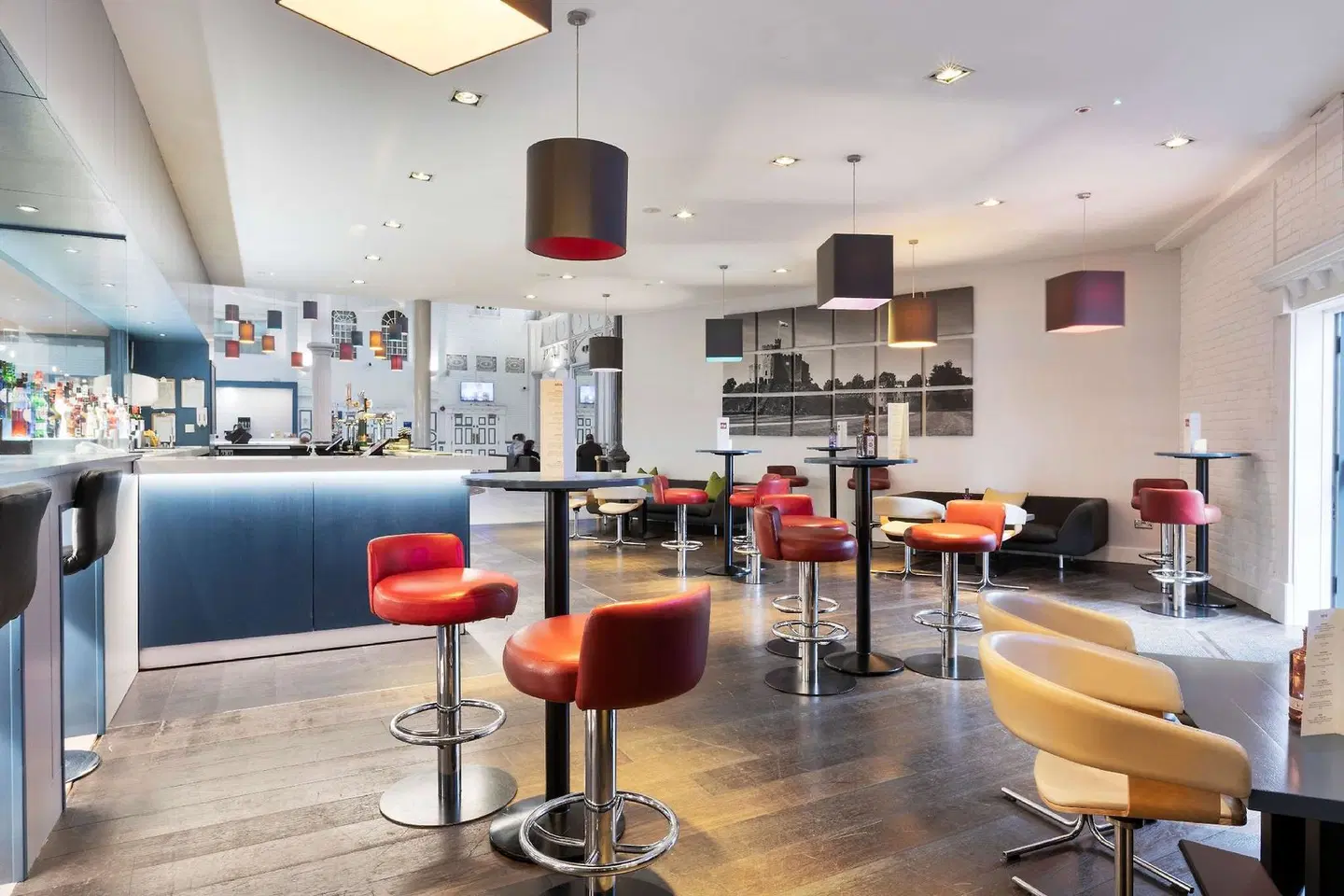 Park Inn by Radisson Cardiff City Centre Bar