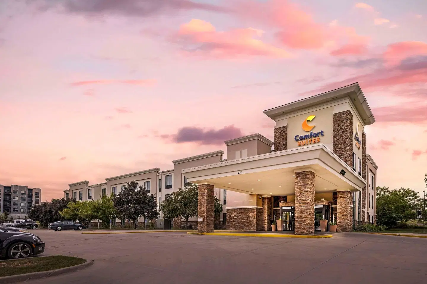 Comfort Suites East EXTERIOR
