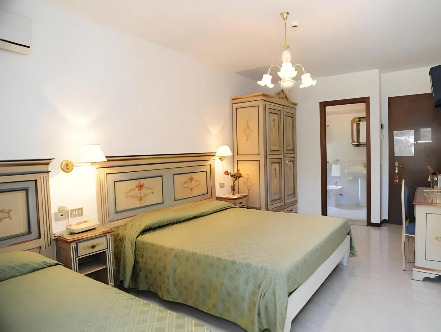 Hotel Oasi ROOM_EXAMPLE