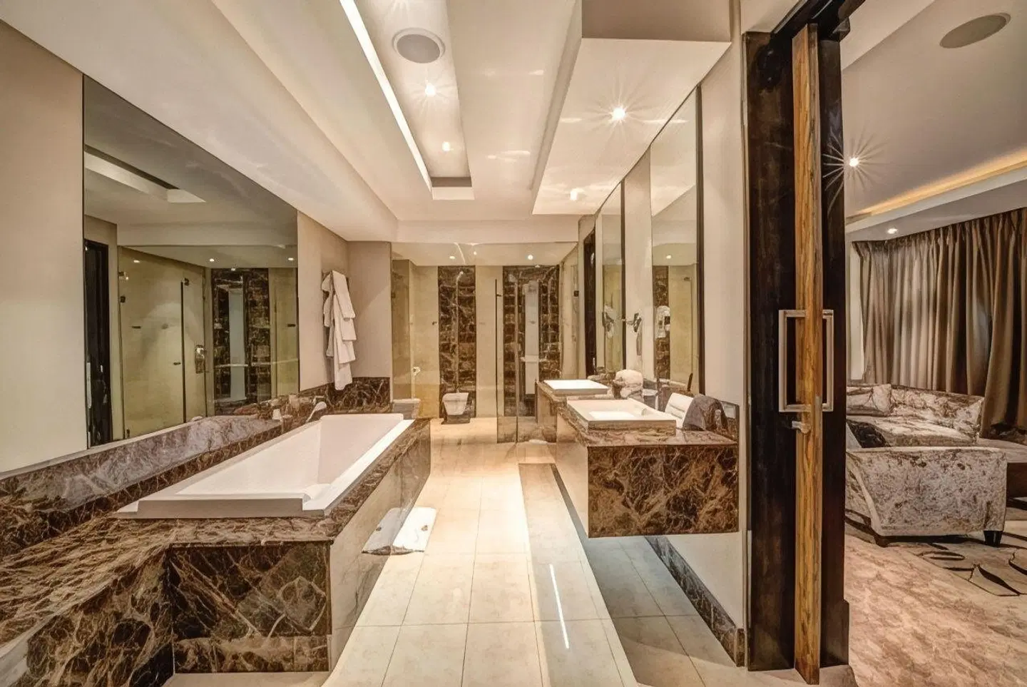 Royal Marang Hotel Badezimmer