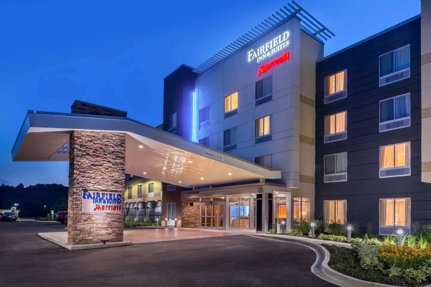 Fairfield by Marriott Inn & Suites Huntington EXTERIOR