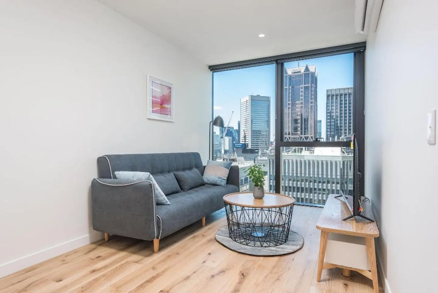 Collins House Apartments by CLLIX ROOM_EXAMPLE