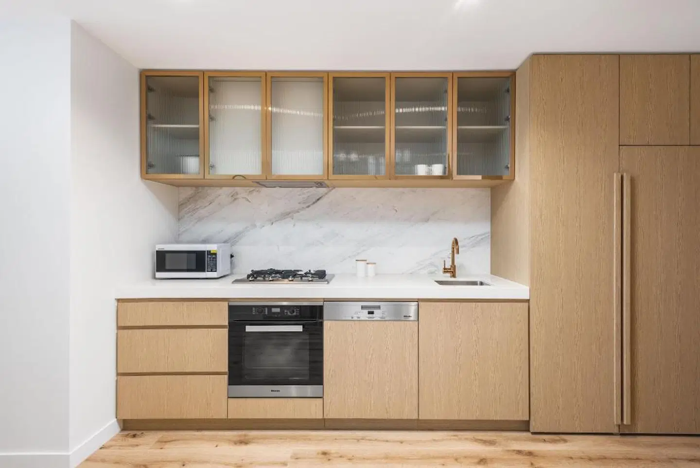 Collins House Apartments by CLLIX ROOM_EXAMPLE