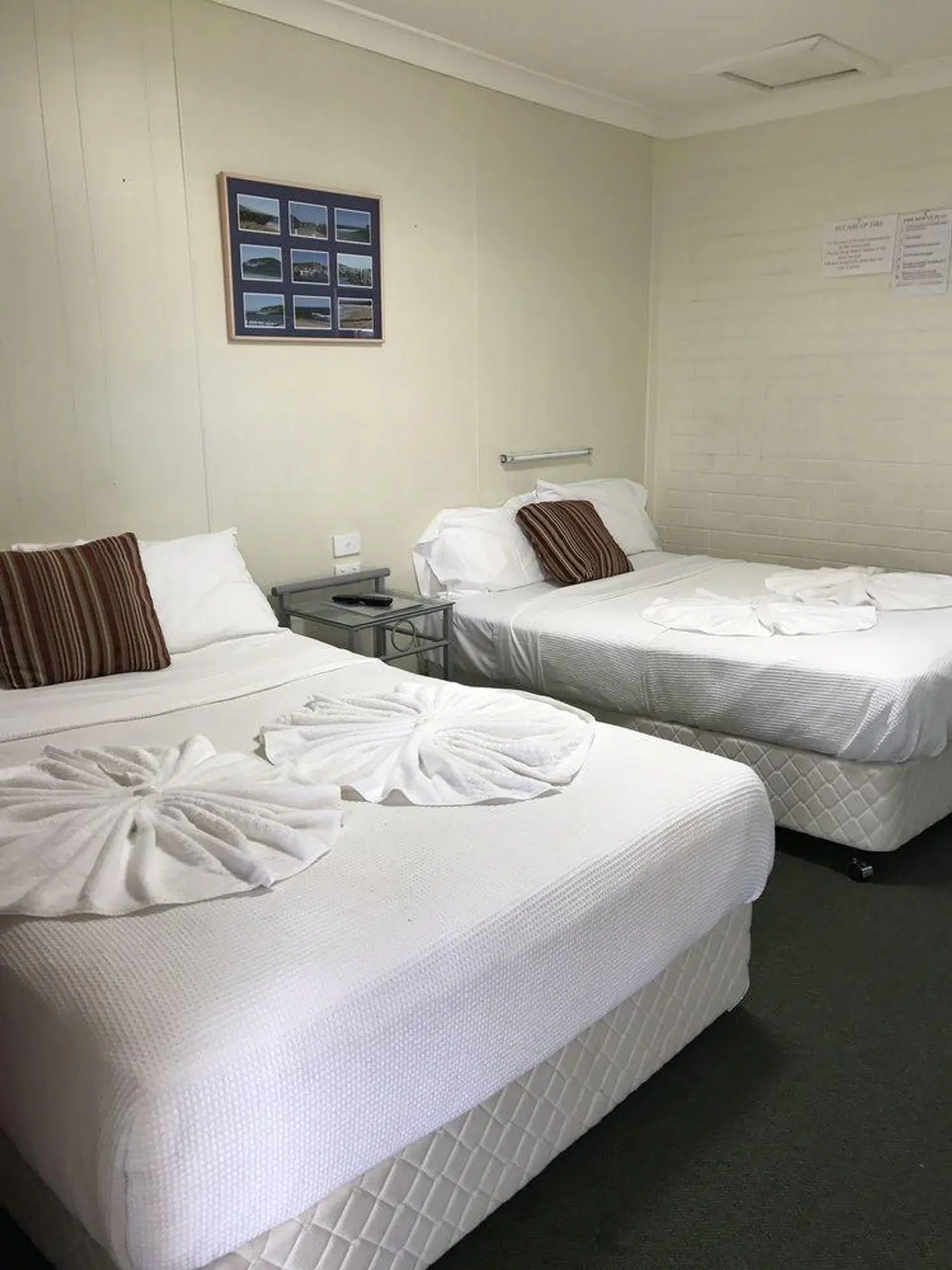 Bananatown Motel ROOM_EXAMPLE