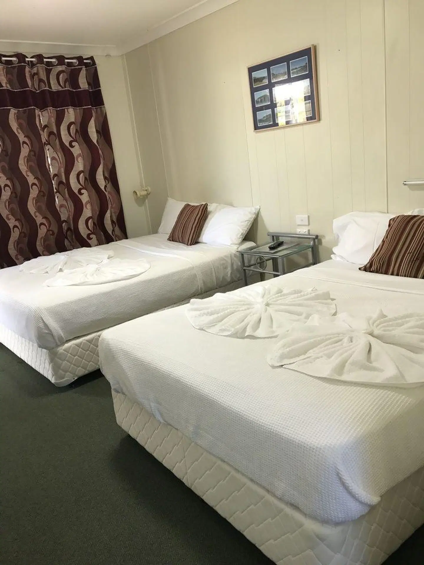 Bananatown Motel ROOM_EXAMPLE