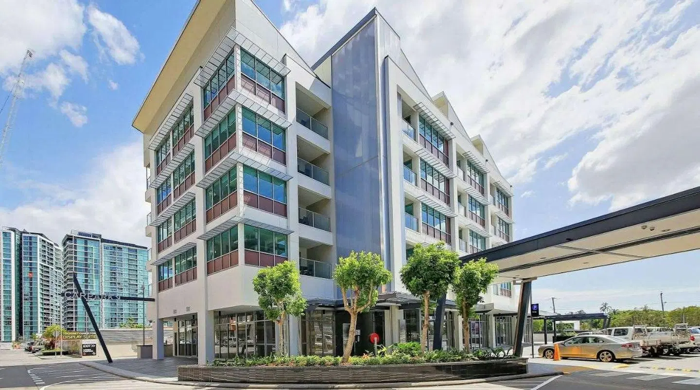 Link Portside EXTERIOR