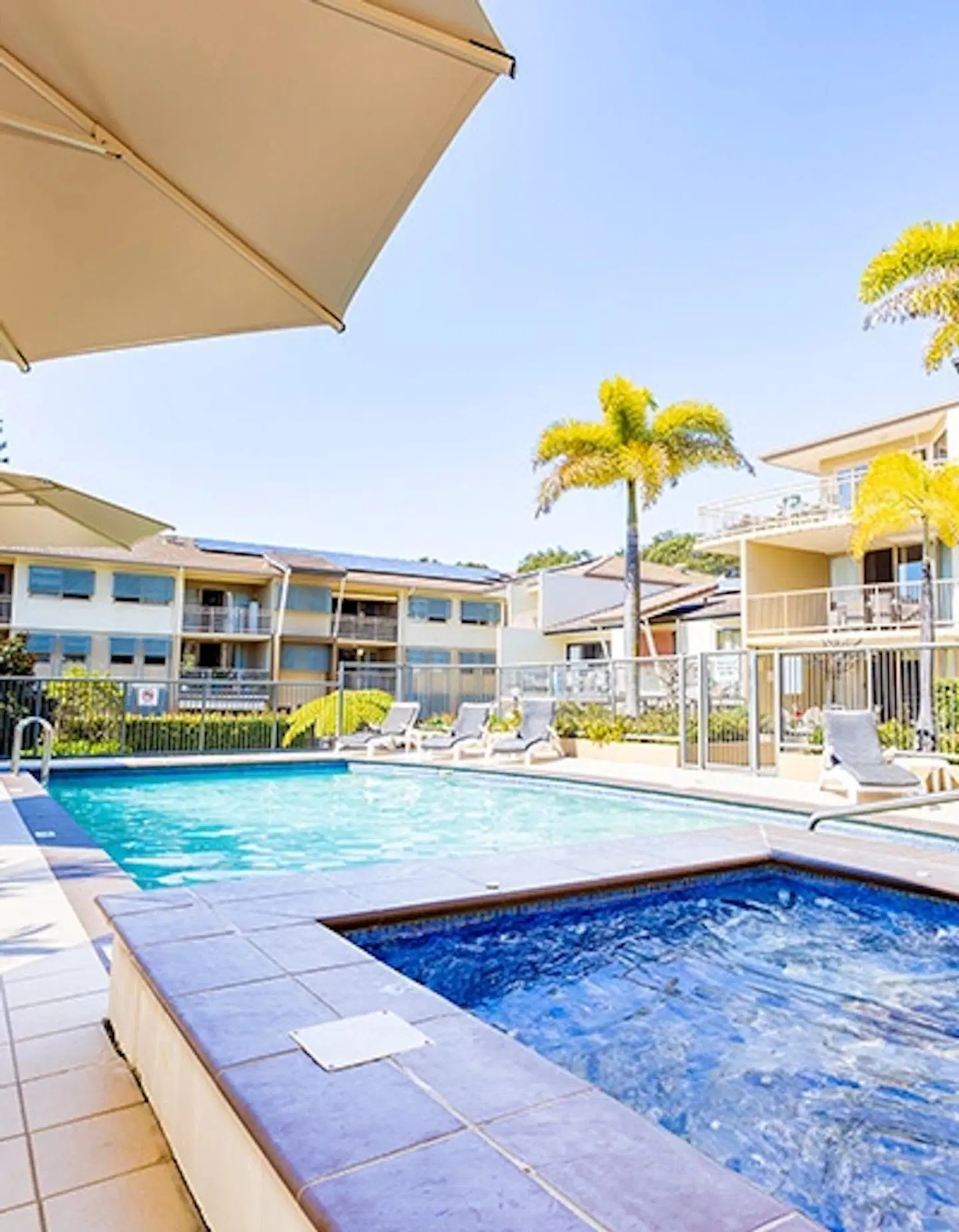 The Village at Burleigh Heads OUTDOOR_POOL