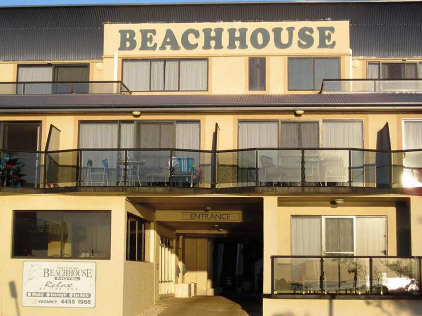 Beach House Mollymook EXTERIOR