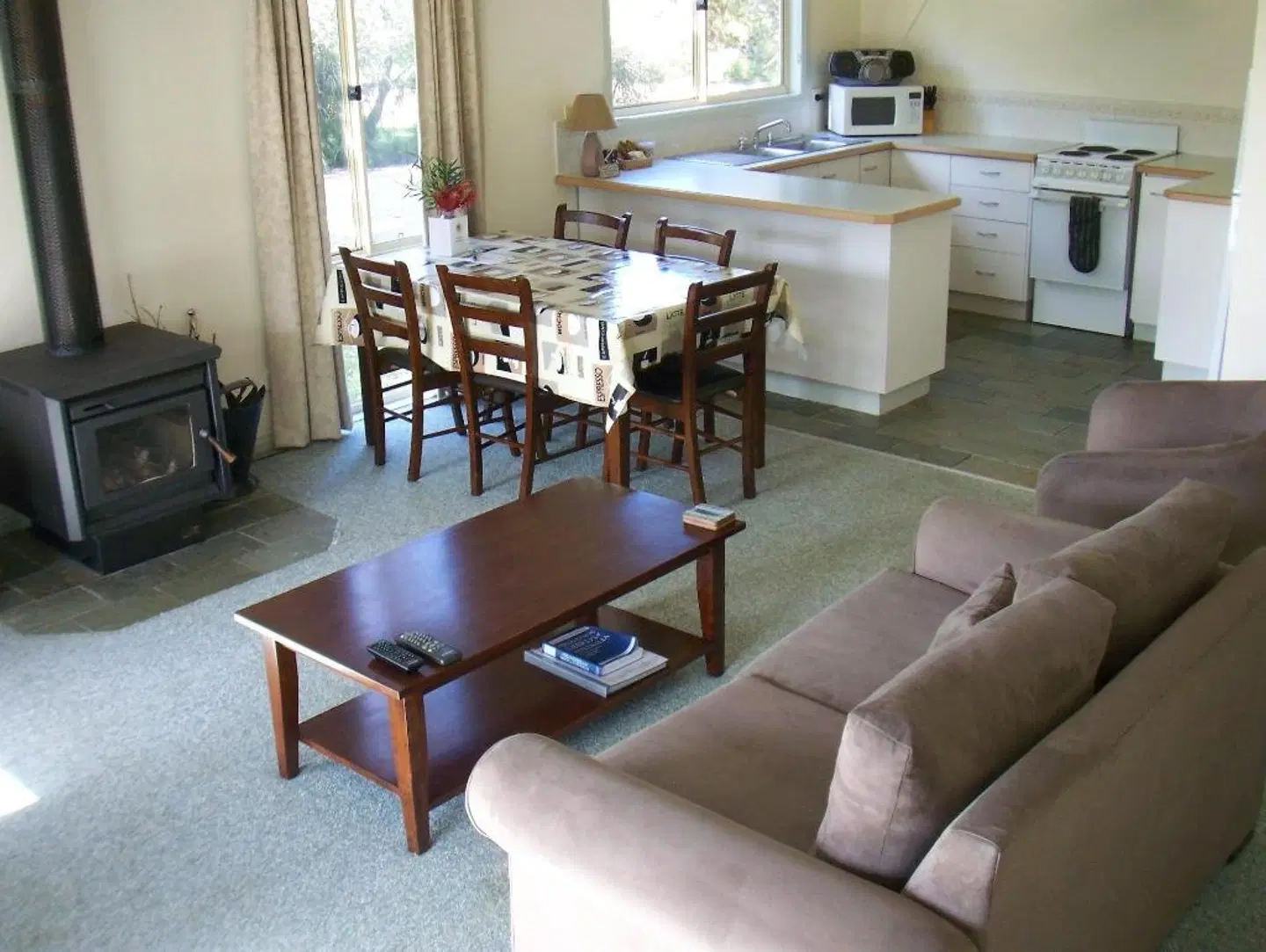 Mystery Bay Cottages Restaurant