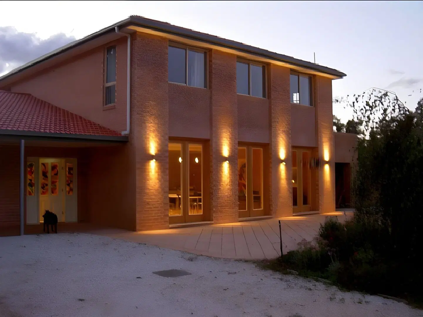 Bright on Track EXTERIOR