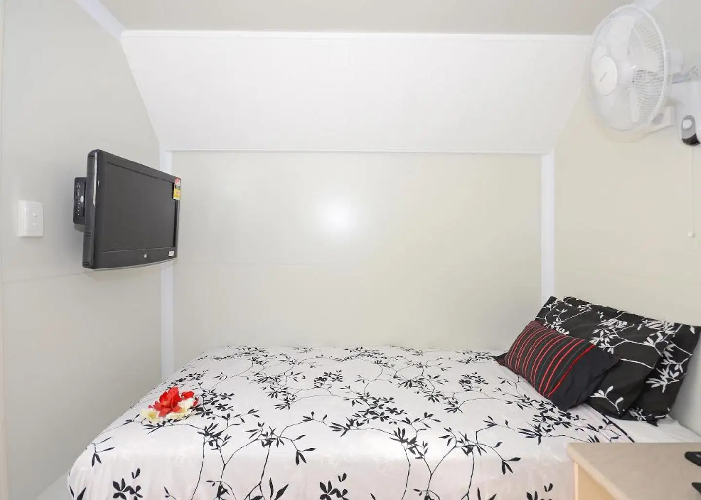 Ned Kelly's Motel ROOM_EXAMPLE