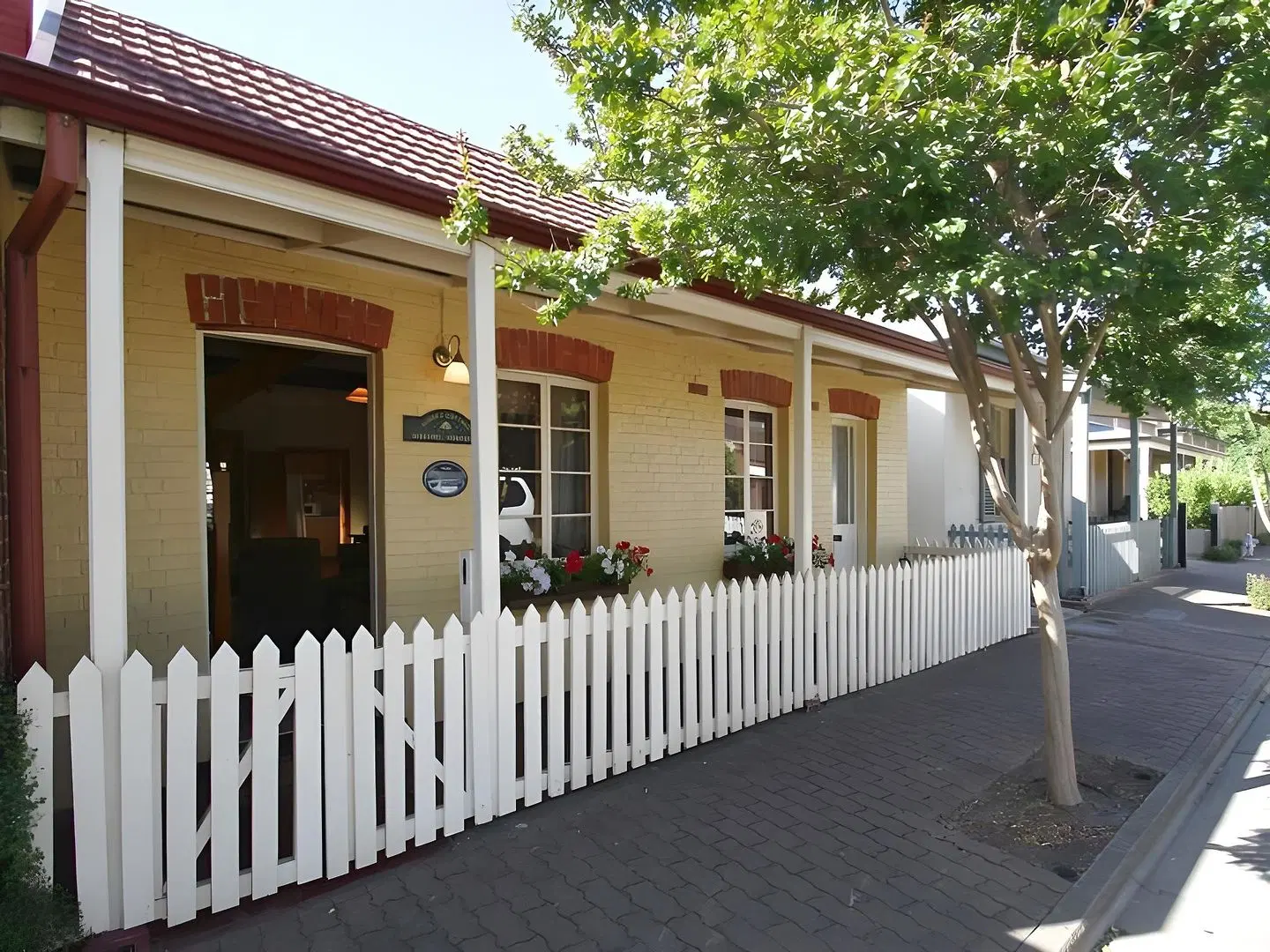 North Adelaide Heritage Cottages & Apartments EXTERIOR