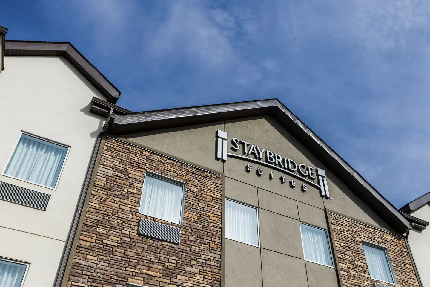 Staybridge Suites Dawson Creek by IHG EXTERIOR