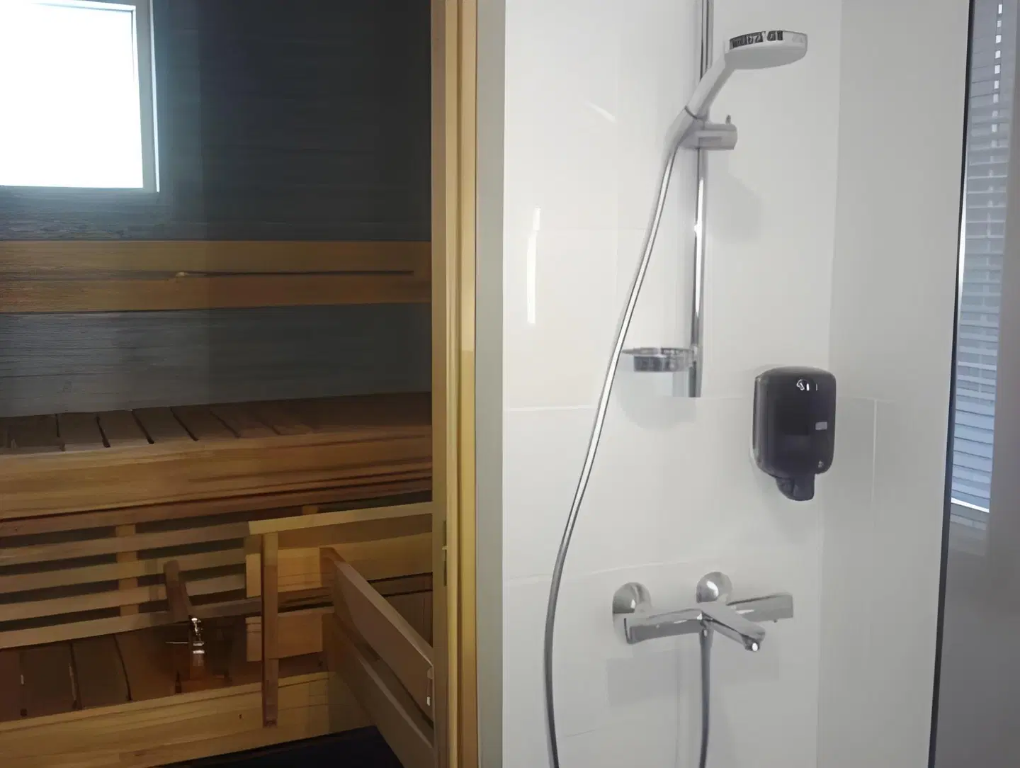 Safarimajoitus Badezimmer