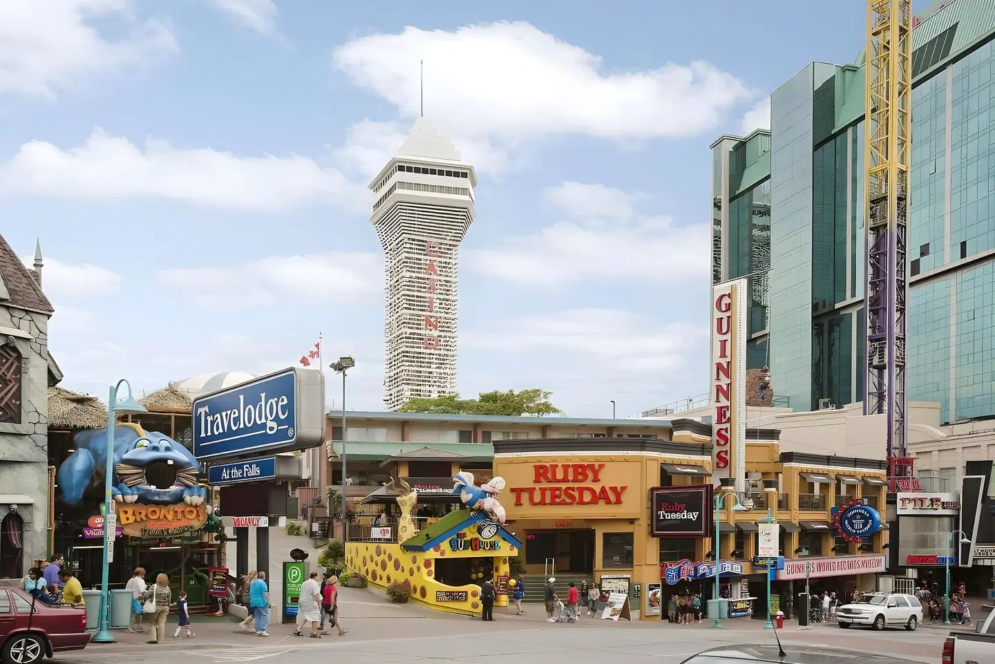 Travelodge by Wyndham Niagara Falls At the Falls EXTERIOR