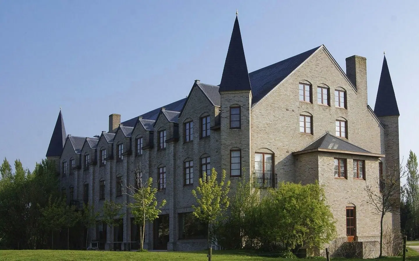 Hinterland EXTERIOR