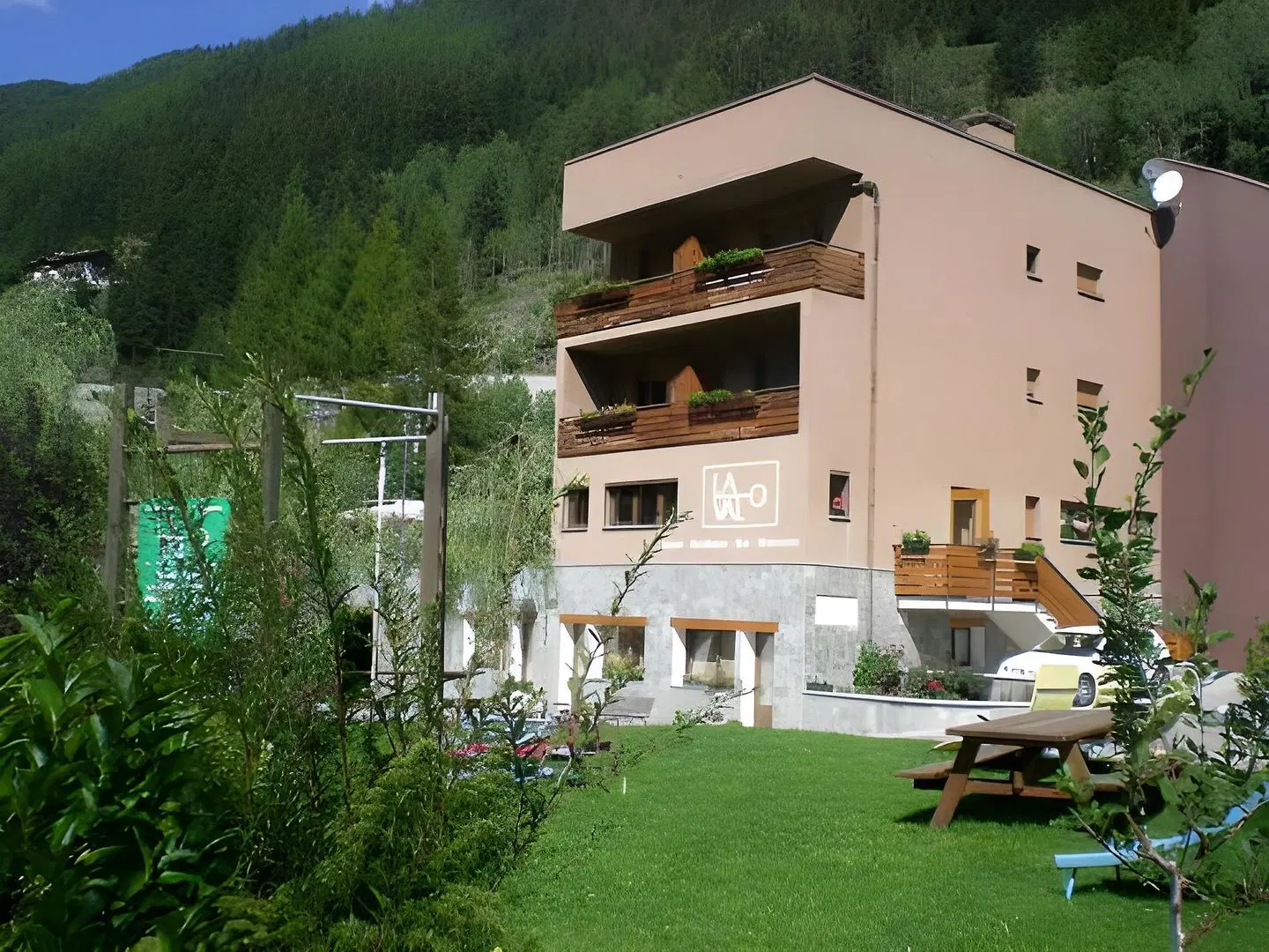 Hotel La Val EXTERIOR
