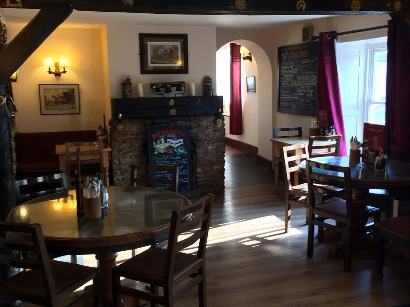 Hunters Lodge Inn Bar
