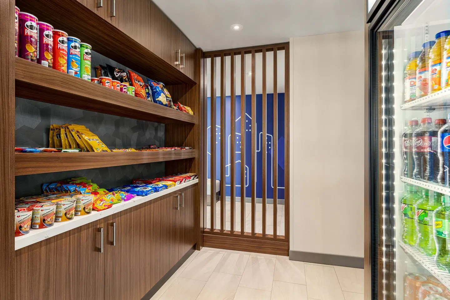 Holiday Inn Express Strathroy by IHG Bar