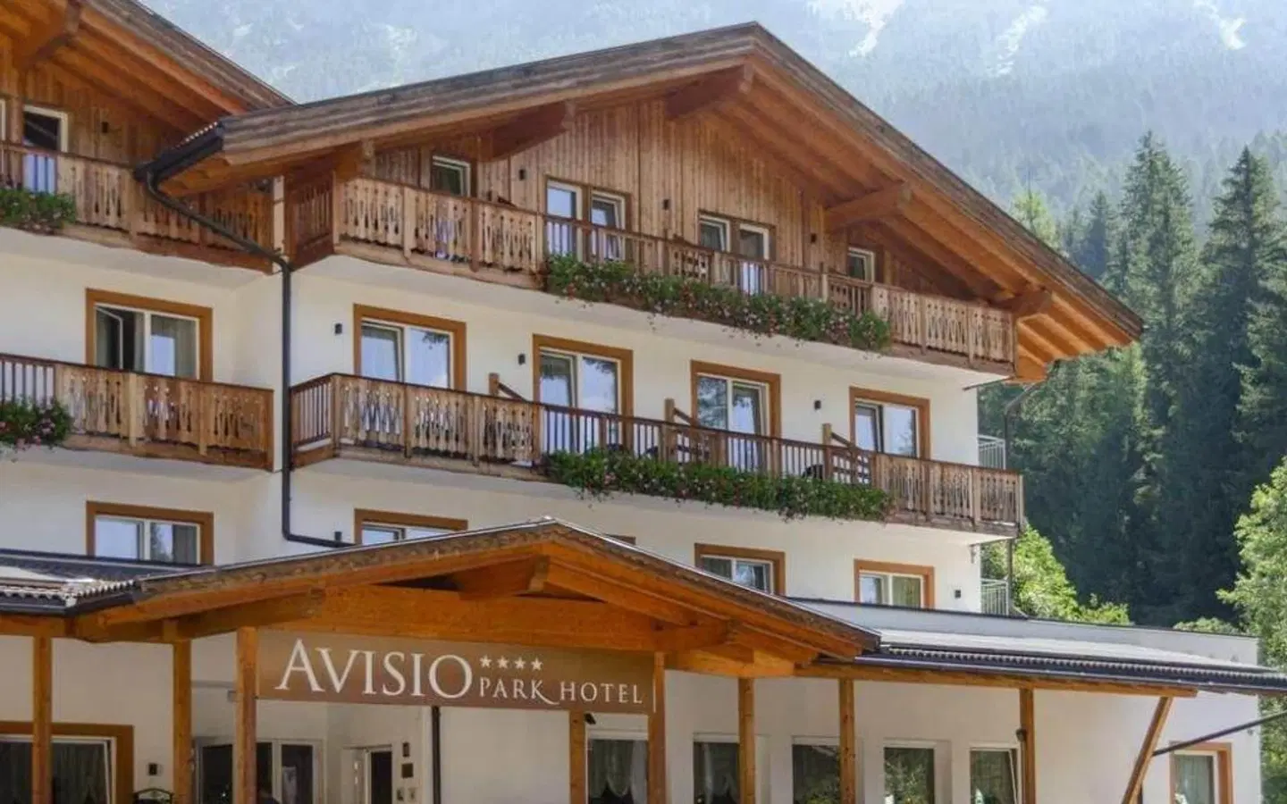 Park Hotel Avisio EXTERIOR