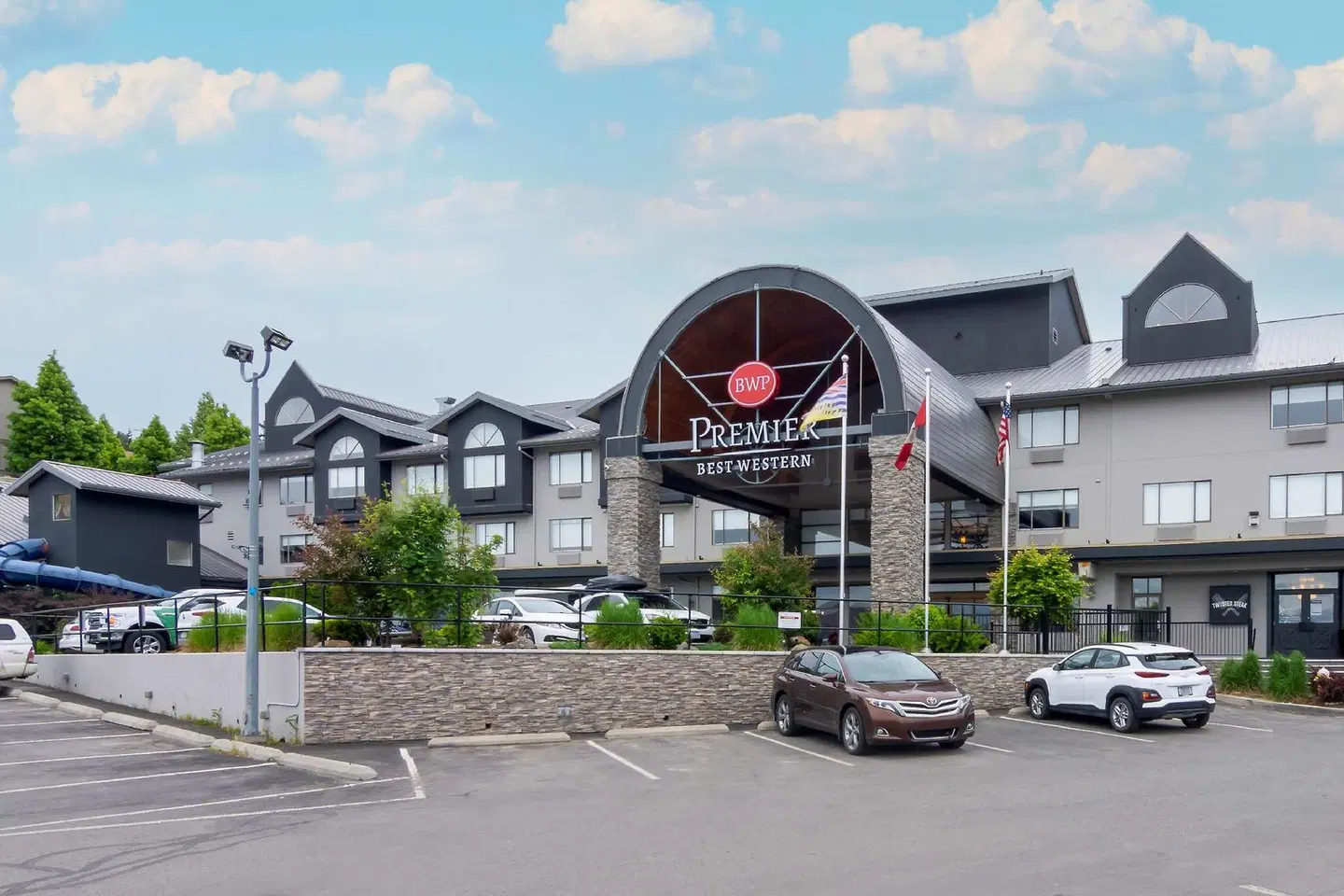 Best Western Premier Aberdeen Kamloops EXTERIOR