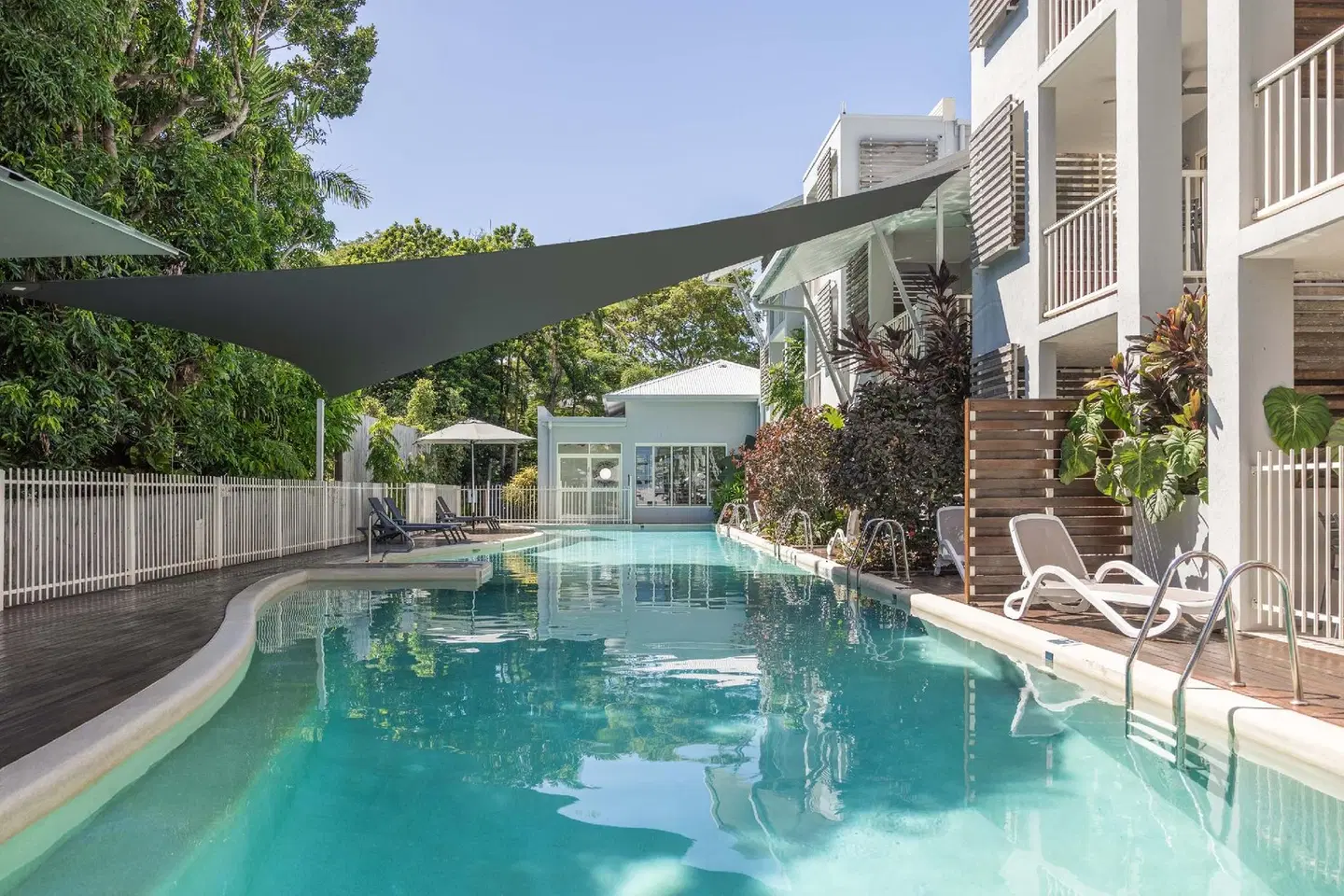 Mantra Aqueous on Port OUTDOOR_POOL