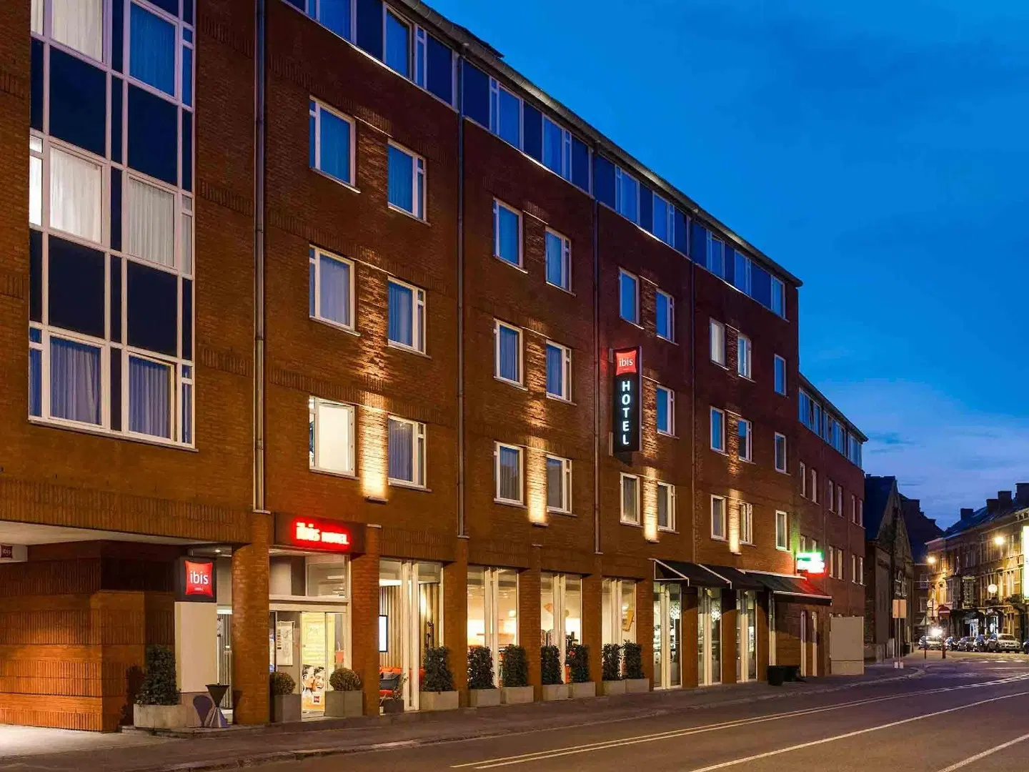 ibis Namur Centre EXTERIOR