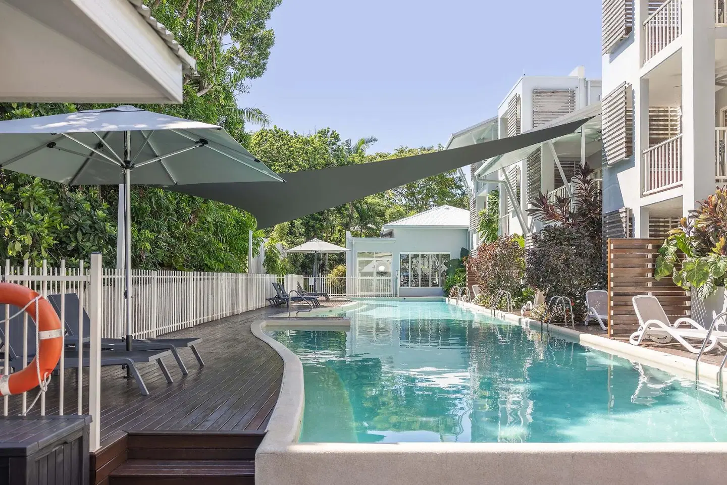 Mantra Aqueous on Port OUTDOOR_POOL