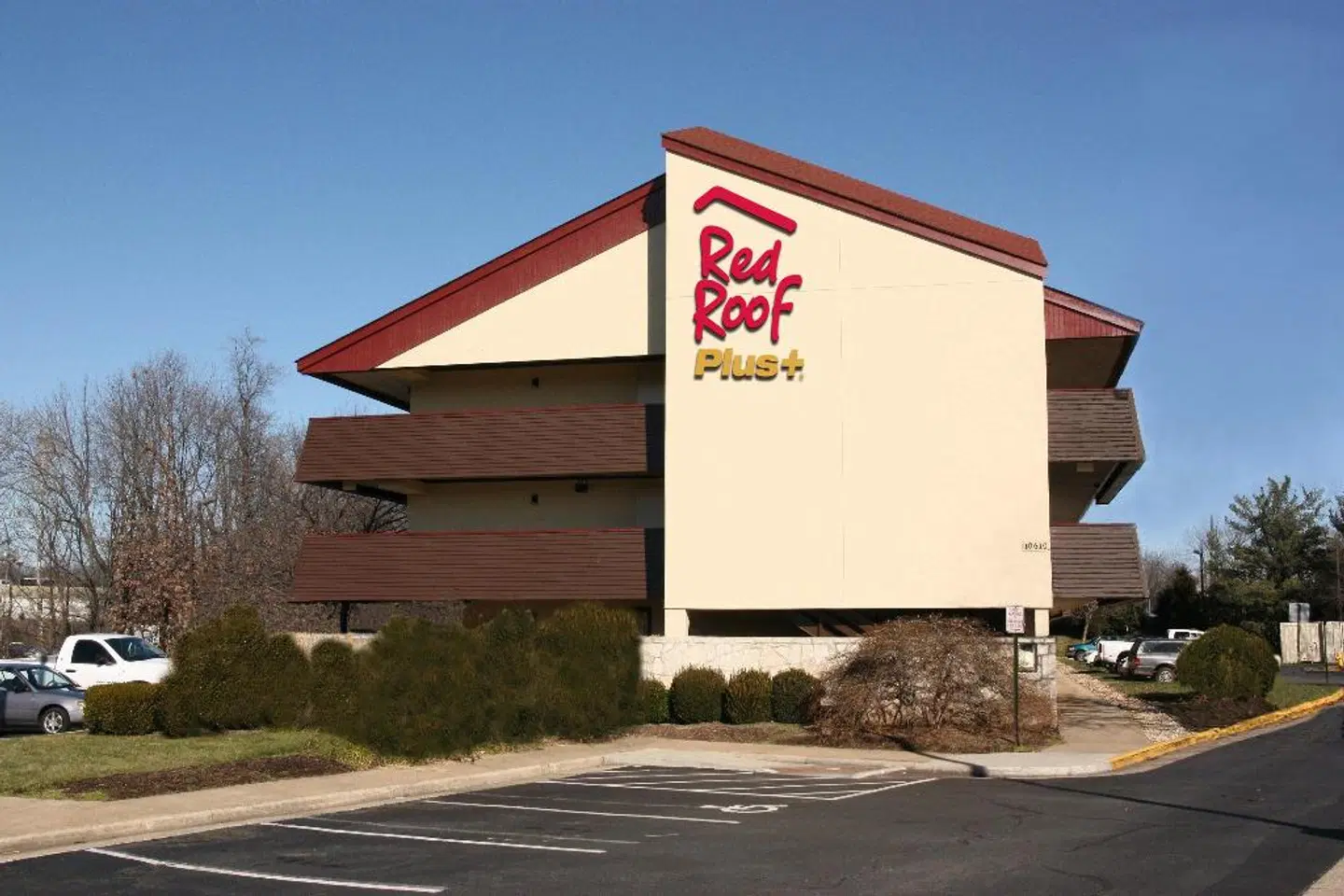 Red Roof PLUS+ Philadelphia Airport EXTERIOR