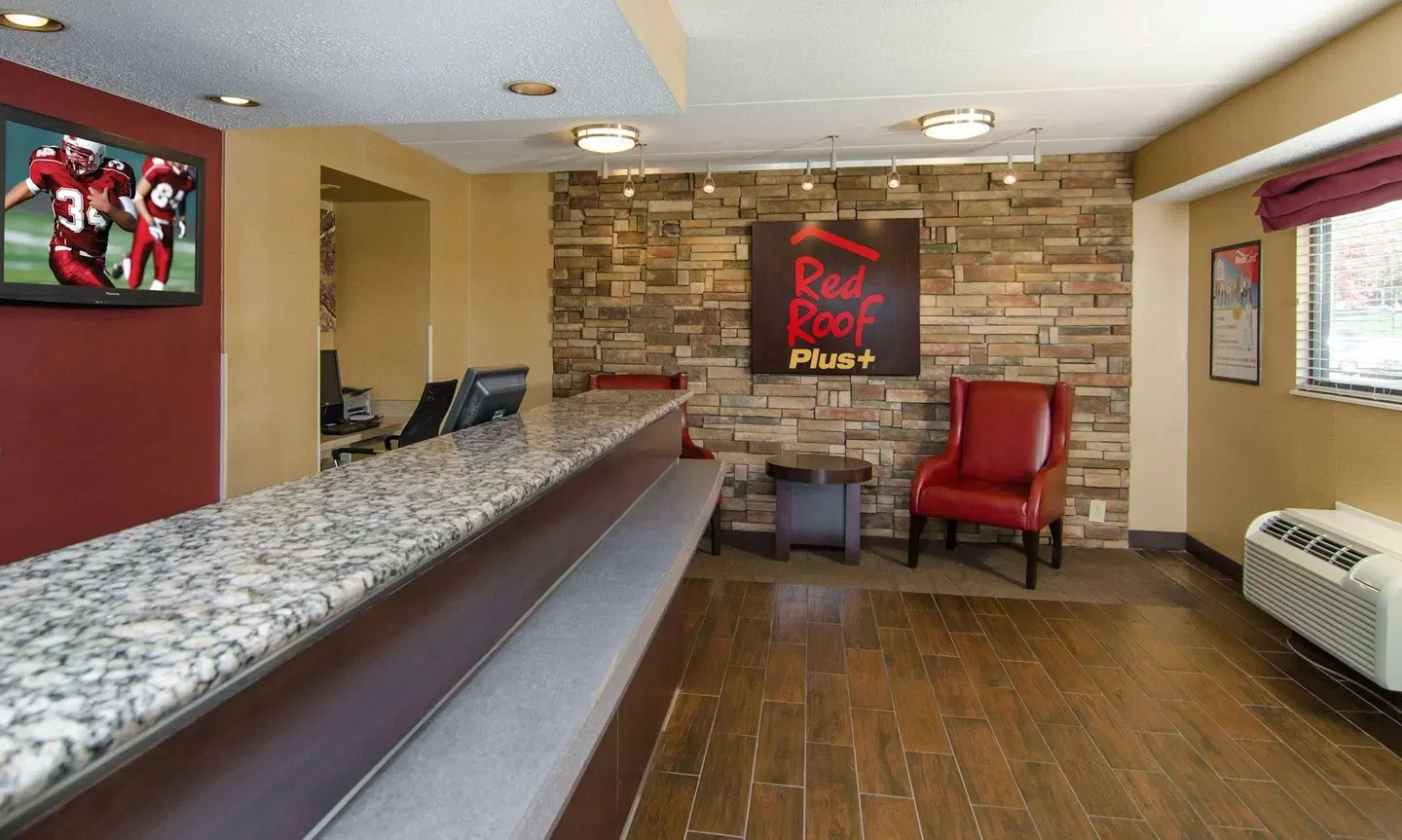 Red Roof PLUS + Baltimore DC / BWI Airport LOUNGE_LOBBY