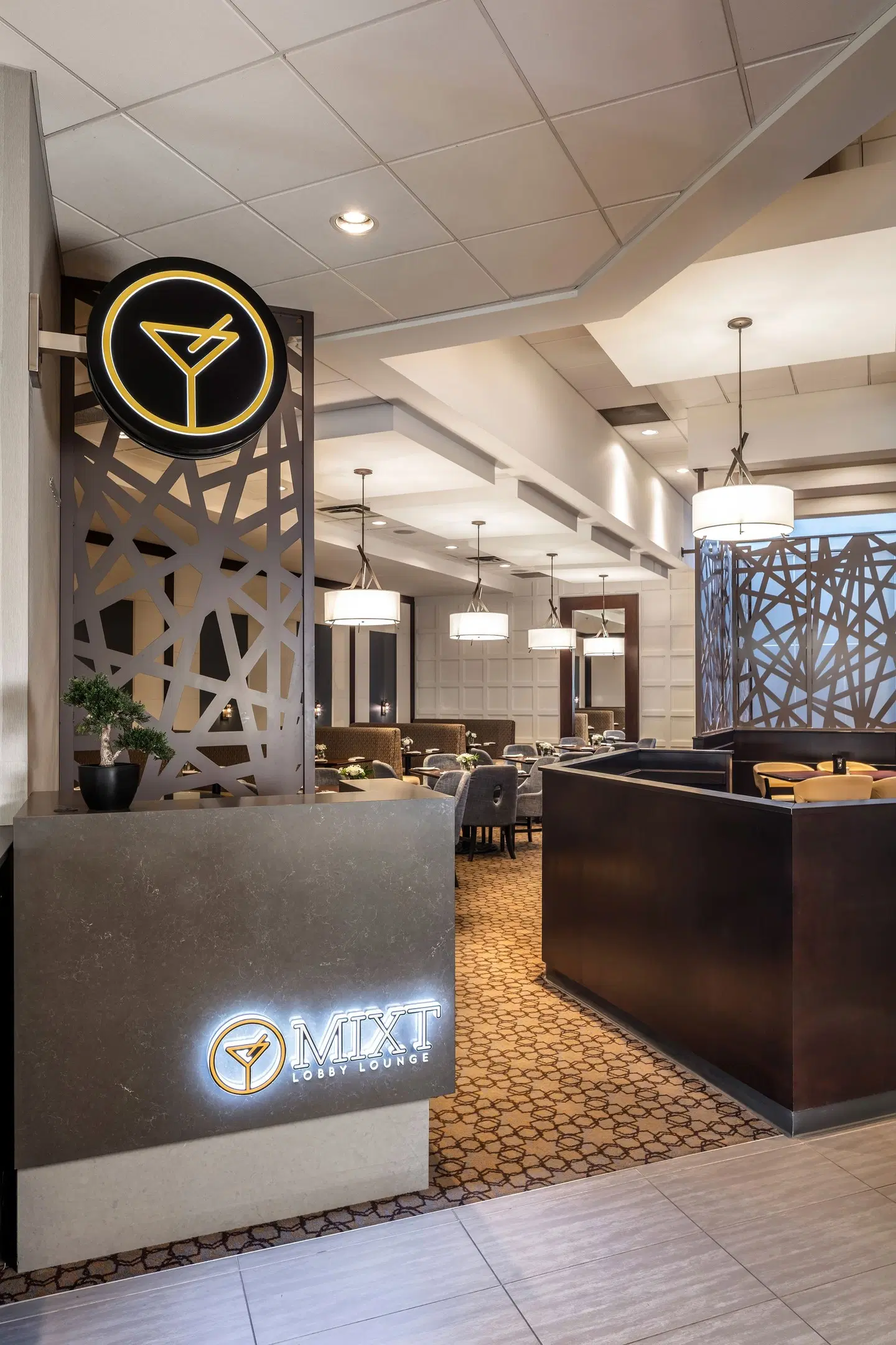 Sheraton Vancouver Guildford Hotel LOUNGE_LOBBY